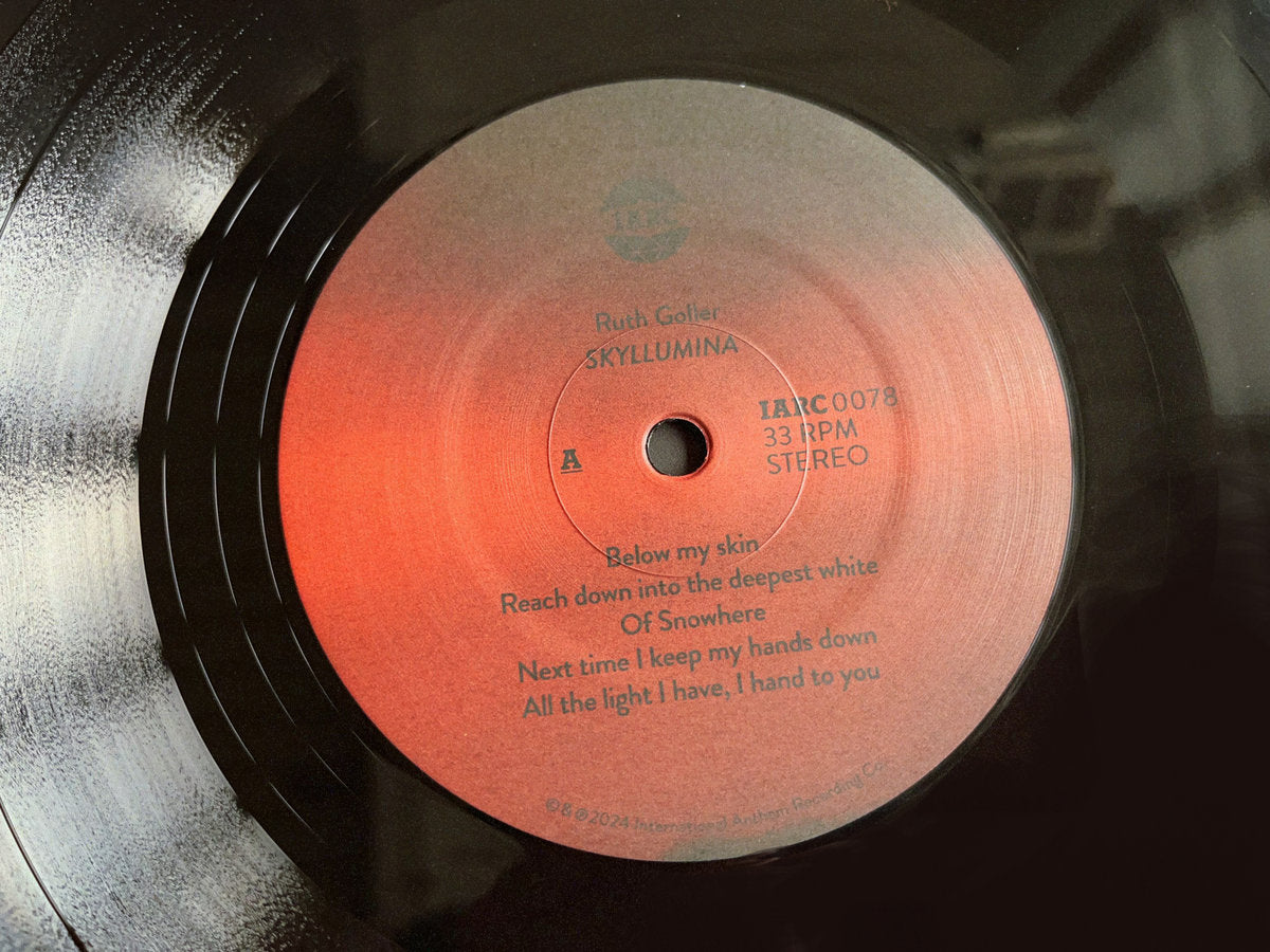 Ruth Goller - SKYLLUMINA
